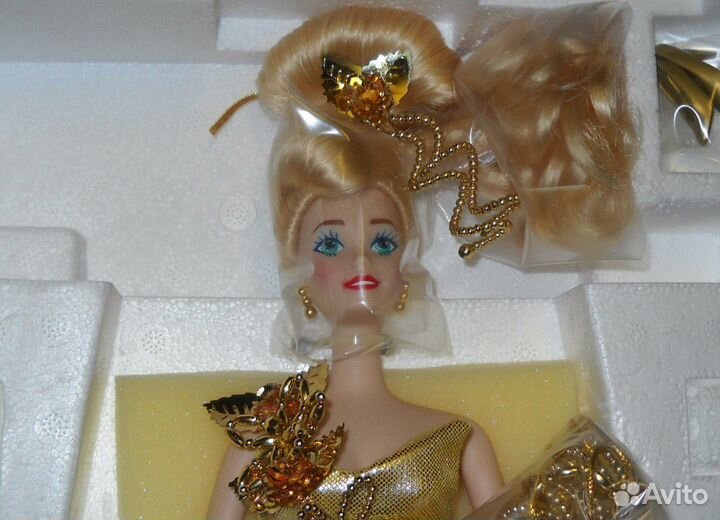 Фарфоровая Кукла Gold Sensation Barbie 1993