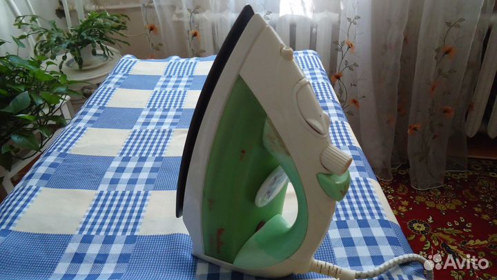 Продаю утюг