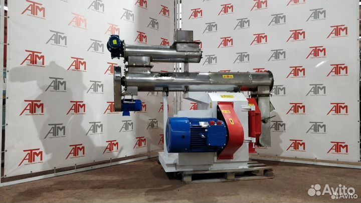 Кормосмеситель горизонтальный в наличии