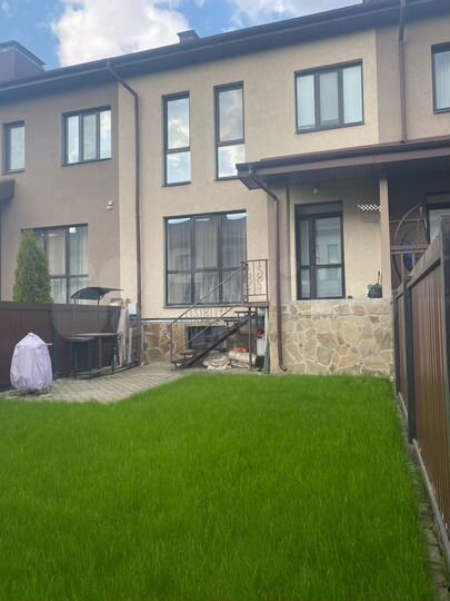 Таунхаус 154,2 м² на участке 1 сот.