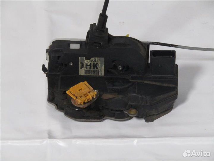 Замок двери передний левый Chevrolet Cruze седан