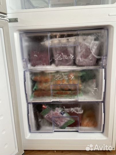 Холодильник двухкамерный