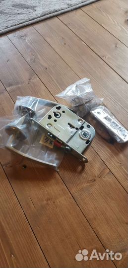 Ручка дверная с замком