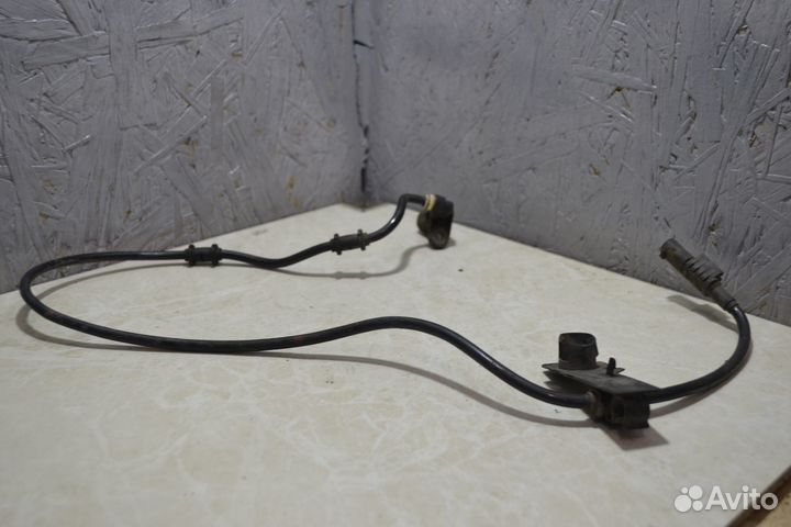 Датчик абс передний правый Mercedes-Benz W163