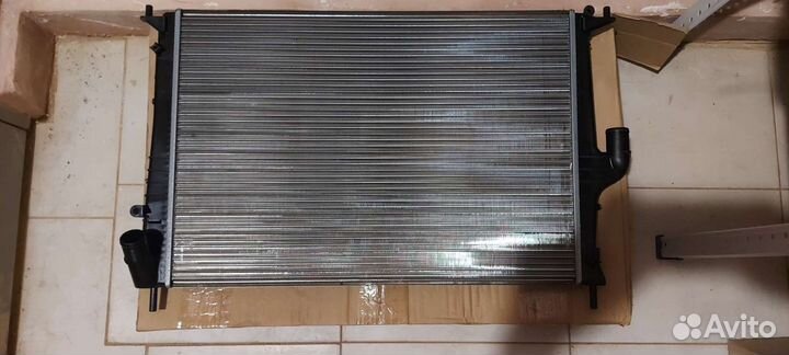 Радиатор охлаждения Лада Ларгус