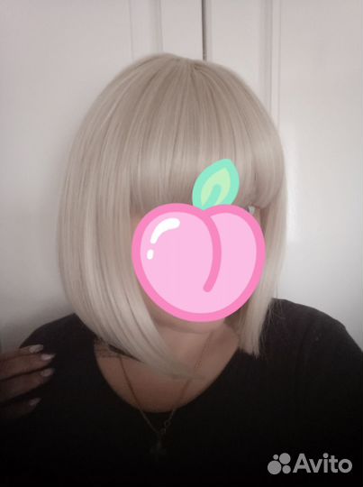 Парик - скандинавский блонд. Каре