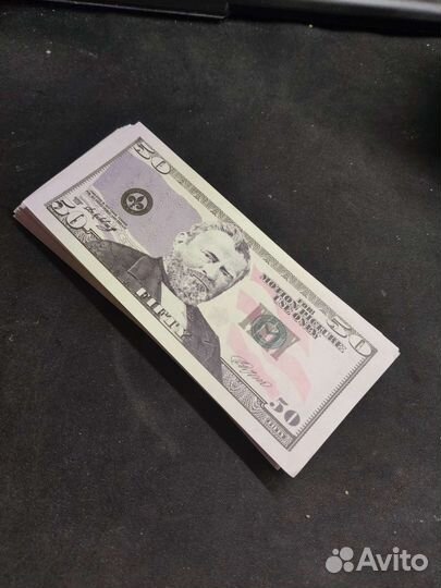 Сувенирные деньги (рубли, доллары, евро)