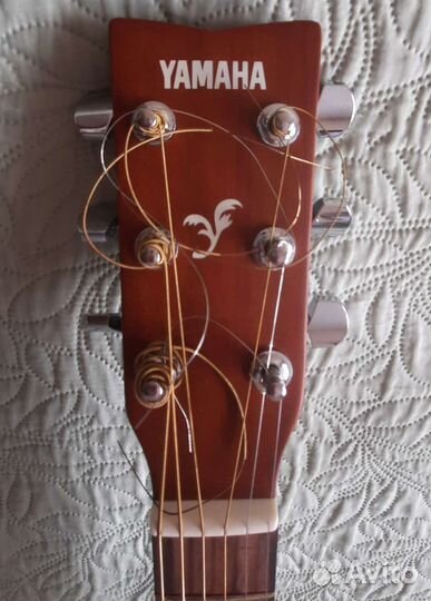 Классическая гитара yamaha