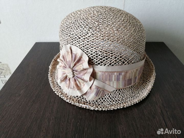 Соломенная шляпа женская