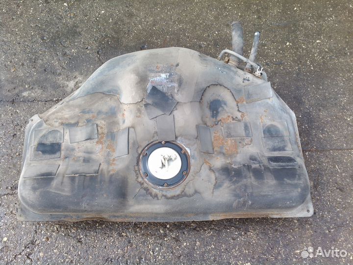 Ниссан Максима А 32,33-бензобак