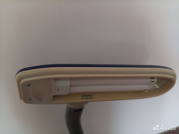 Настольная лампа