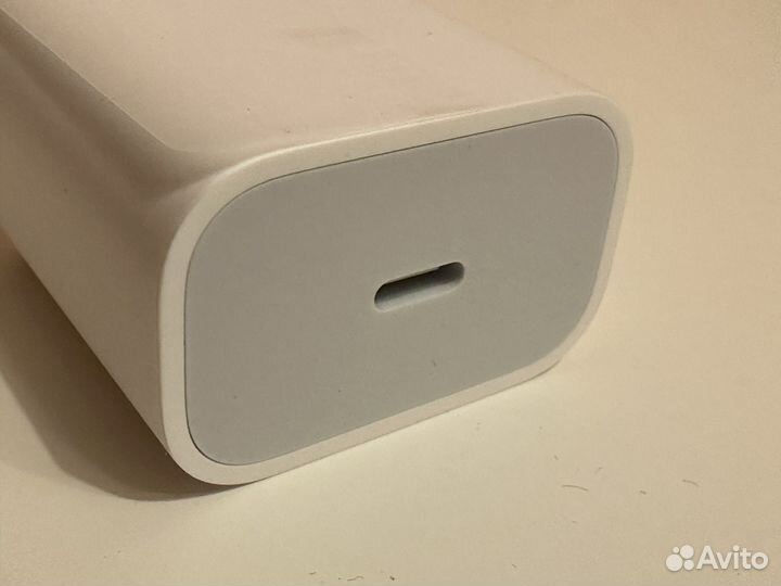 Адаптер Apple 20W (американская вилка)
