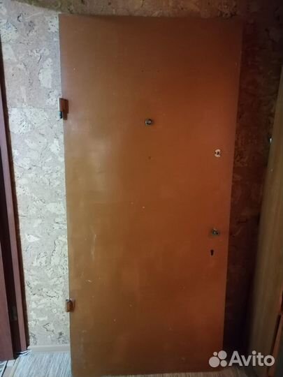 Продам железную дверь
