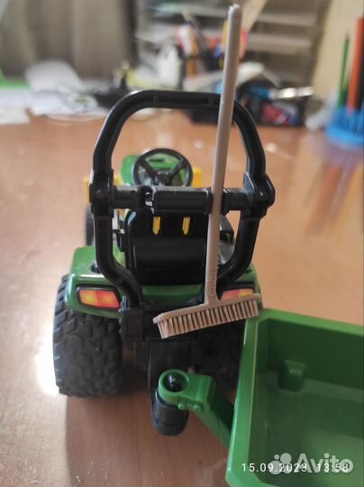 Bruder трактор с прицепом Мини