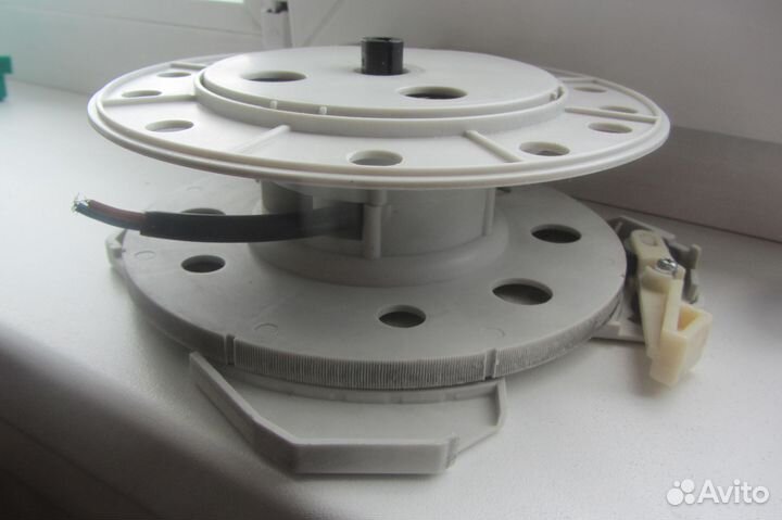 Пылесос LG Turbo-1400 w/Запчасти