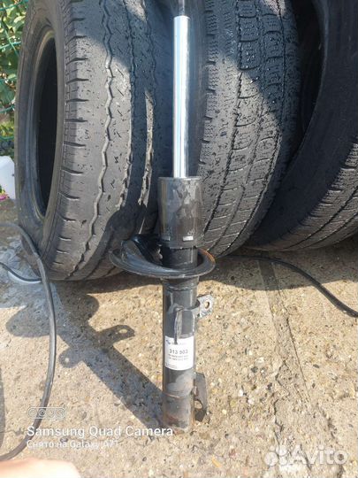 Стойка амортизатора Ford Transit