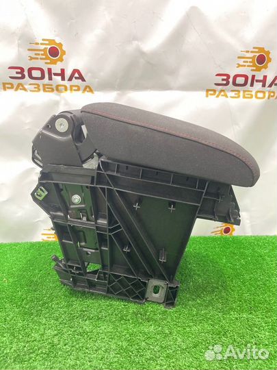 Подлокотник Volkswagen Golf Gti MK7 CHH 2014