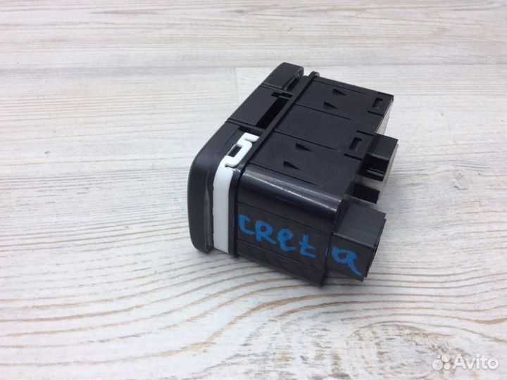 Блок кнопок Hyundai Creta 49.000км G4FG 2019