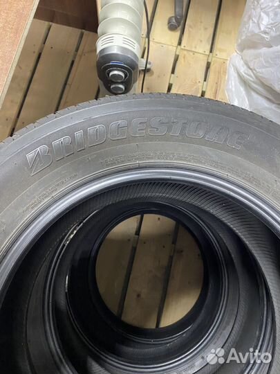 Bridgestone Dueler H/T 225/65 R17