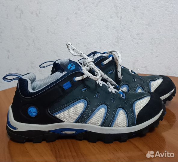 Трекинговые ботинки 38