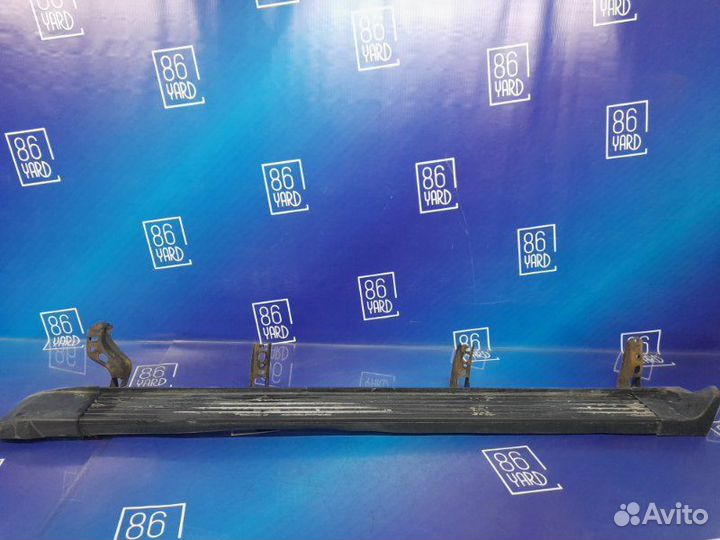 Подножка левая Toyota Land Cruiser UZJ100 2UZ-FE