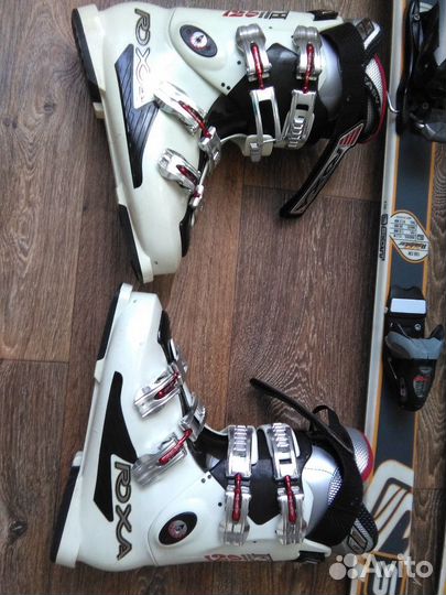 Продам комплект: горные лыжи, палки,ботинки,очки