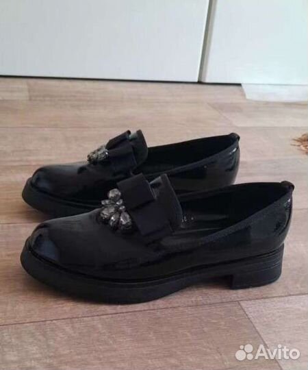 Лоферы женские