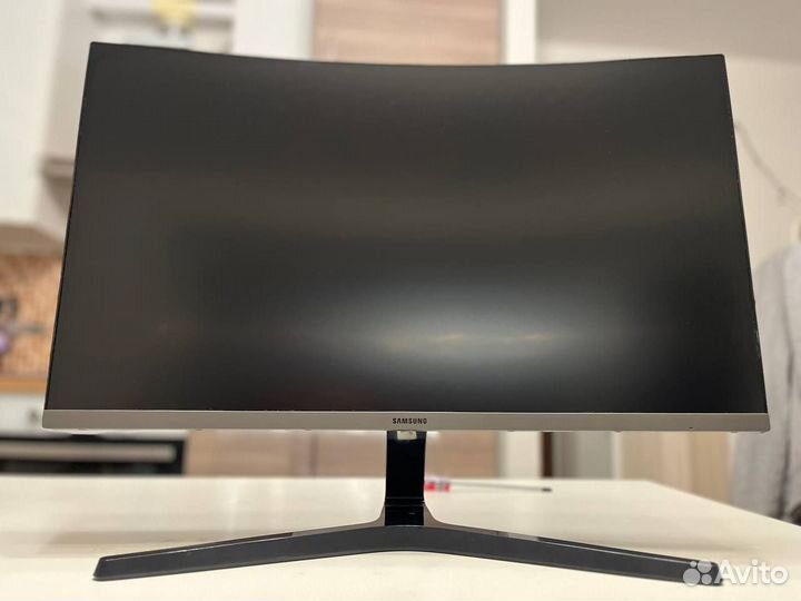 Samsung '27, C27R500hfi, изогнутый
