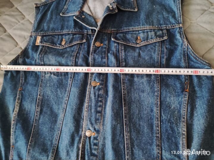 Джинсовая безрукавка