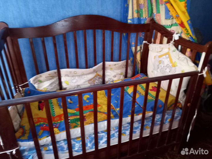 Ковать детская с маятником