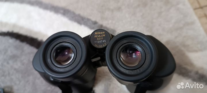 Бинокль Nikon Aculon a211
