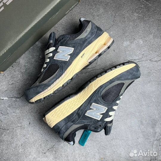 Кроссовки New Balance 2002R