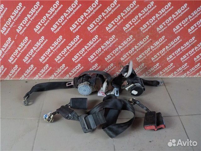 Ремень безопасности задний Volkswagen Golf MK4 AZJ