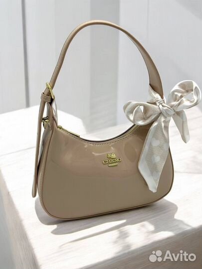 Сумка лаковая