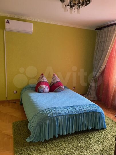 2-к. квартира, 54 м², 2/5 эт.