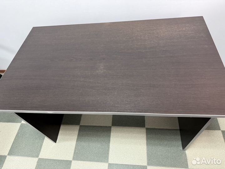 Продам стол офисный