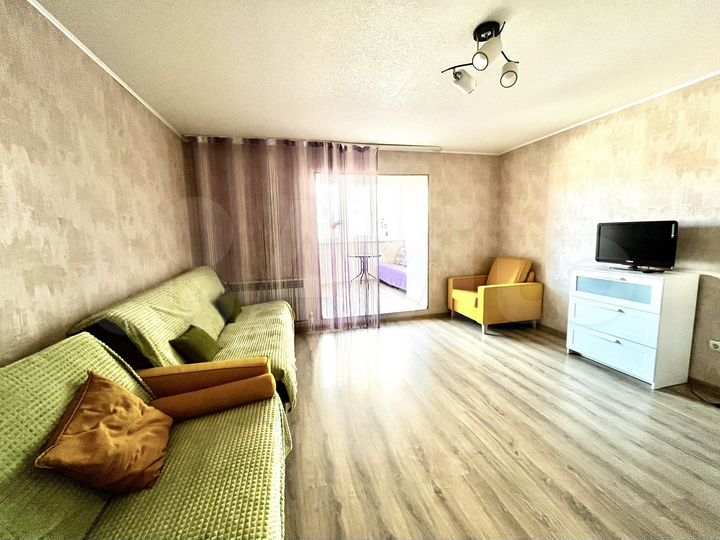 2-к. квартира, 63 м², 2/10 эт.