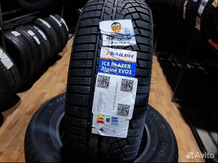 Sailun Ice Blazer Alpine EVO1 215/45 R17 91V