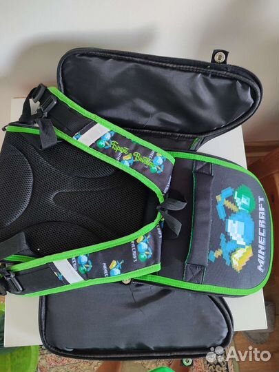 Ранец школьный для мальчика в отличном состояние