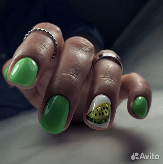 Наращивание ногтей, педикюр