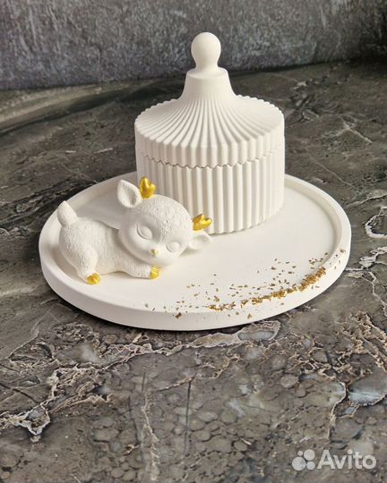 Интерьерные изделия из гипса