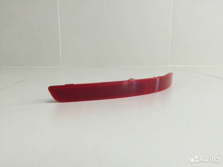 Отражатель в бампер задний правый Kia Rio 3 UB 201