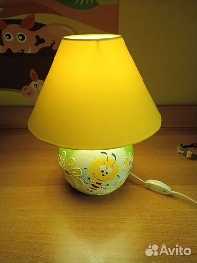 Лампа настольная в детскую