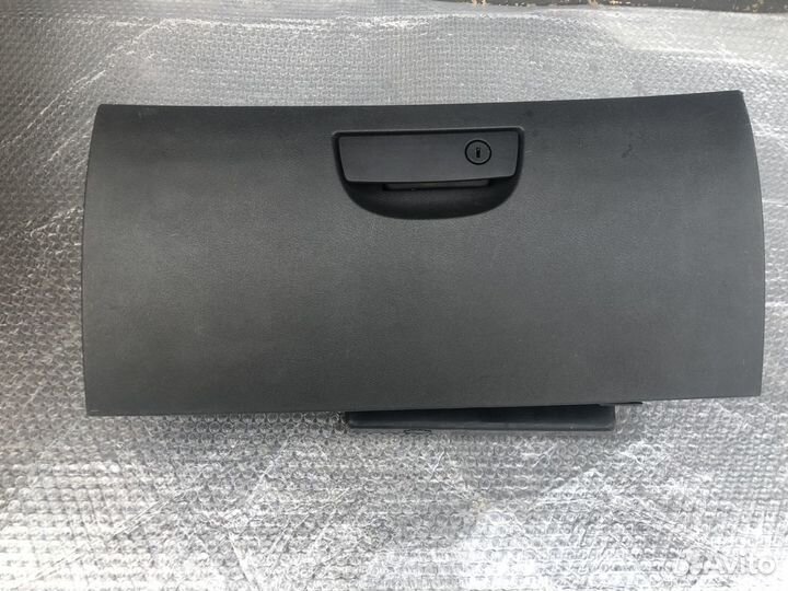 Бардачок Dodge Challenger LC 09-14