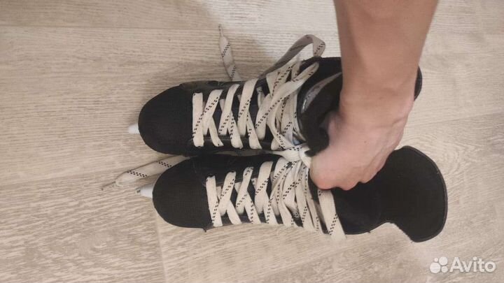 Коньки хоккейные 40 размер