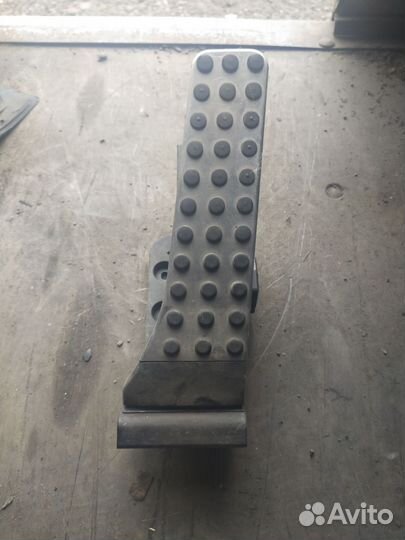 Педаль газа Мерседес