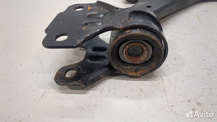 Рычаг подвески правый передний Ford Escape