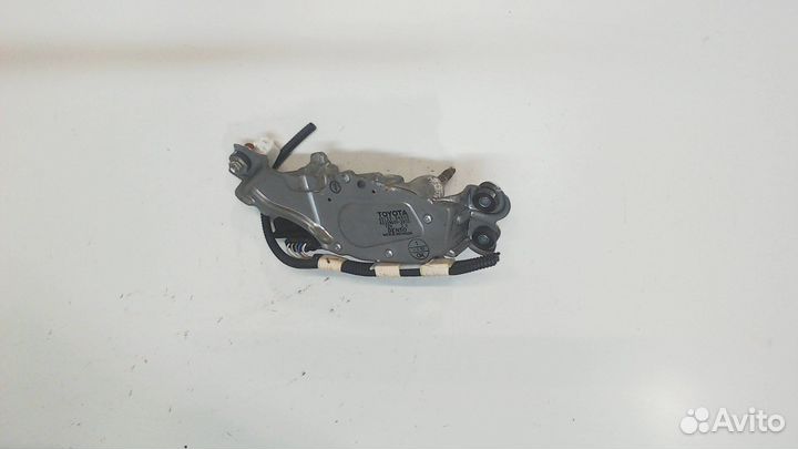 Двигатель стеклоочистителя задний Toyota Sienna 3