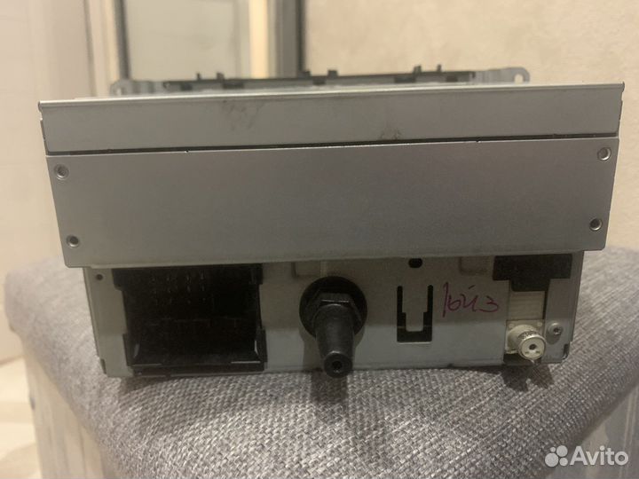 Продам магнитолу Sony на Ford Mondeo 4