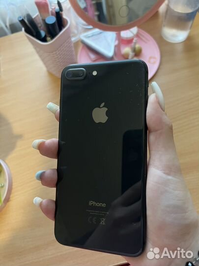 Телефон iPhone 8 plus